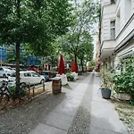 Cozy Home In Berlin Schoeneberg - Perfect & Quiet Location